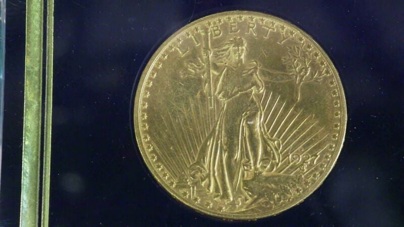 Una moneda de águila doble de 1927 que resulta ser una falsificación 