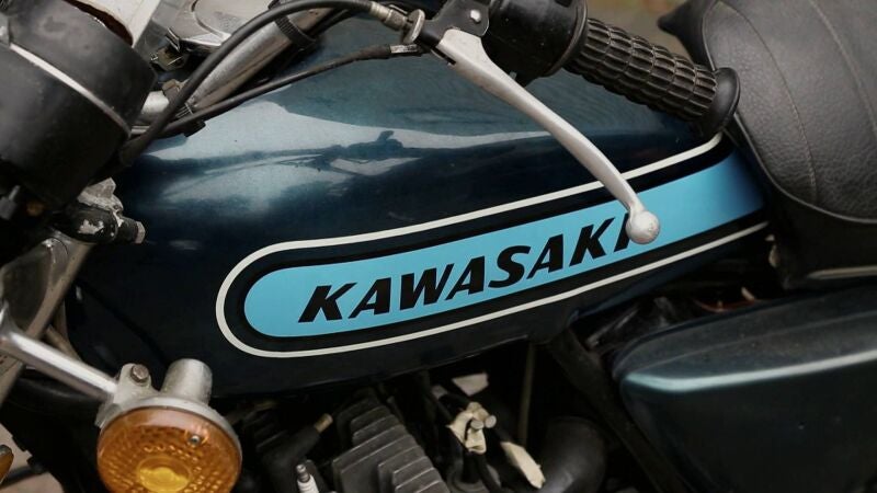 Mike se encapricha por una Kawasaki Triple del 74, apodada la 'enviudadora'