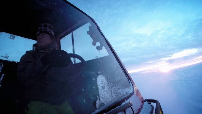 Así sobrevive Sue en su campamento a las bajas temperaturas y a las fuertes ráfagas de viento 