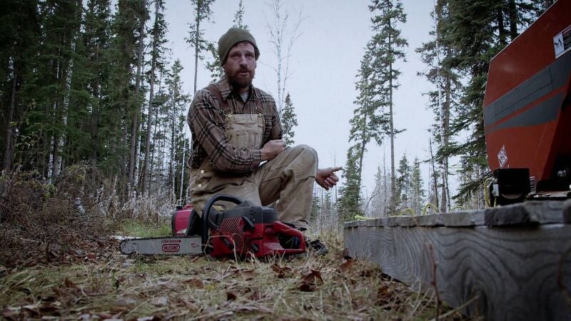 El desafío de Jessie Holmes es construir su propio aserradero