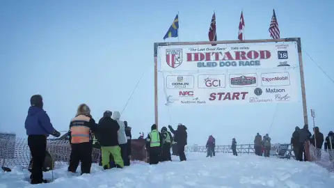 Jessie Holmes se prepara para conquistar la Iditarod: 1.600 kilómetros de aventura en Alaska Jessie Holmes se prepara para conquistar la Iditarod: 1.600 kilómetros de aventura en Alaska