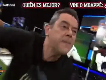Tomás Roncero saca pecho Tomás Roncero saca pecho