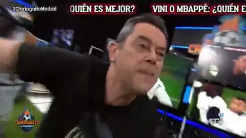 Tomás Roncero saca pecho Tomás Roncero saca pecho