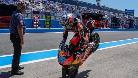 José Antonio Rueda (KTM), tras firmar su primera 'pole' en el GP de España en Jerez José Antonio Rueda (KTM), tras firmar su primera 'pole' en el GP de España en Jerez