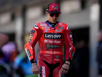 Marc Márquez, suspirando y concentrado antes del GP de Gran Bretaña Marc Márquez, suspirando y concentrado antes del GP de Gran Bretaña