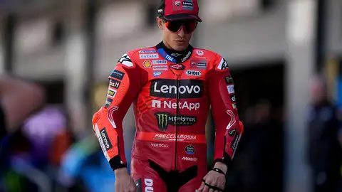 Marc Márquez, suspirando y concentrado antes del GP de Gran Bretaña Marc Márquez, suspirando y concentrado antes del GP de Gran Bretaña