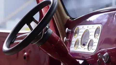 Restauran una camioneta hecha con piezas de varios vehículos y cumplen el sueño de su dueño Restauran una camioneta hecha con piezas de varios vehículos y cumplen el sueño de su dueño