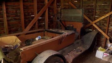¡Una joya en el cobertizo! Encuentran un Ford Modelo T en la granja de la madre de Avery 