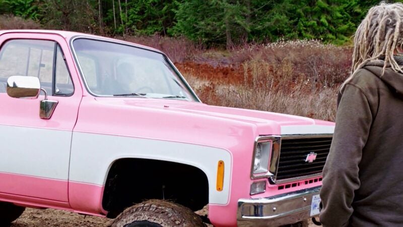 Cassidy McEown se lanza a restaurar su pick-up del 76 para convertirla en una bestia todoterreno