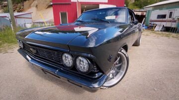 El Chevelle Malibu de 1966 de Connor luce como nuevo gracias al impecable trabajo del nuevo pintor contratado por Mike