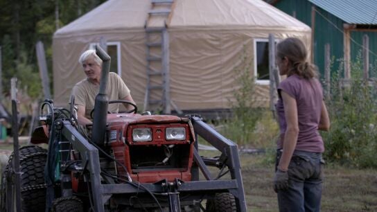 Sobrevivir gracias a un huerto en Alaska: as&iacute; lo hacen Denise Becker y Andy Bassich