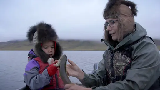Keenan, el más pequeño de los Dewilde, logra capturar truchas en un lago en su primera salida invernal Keenan, el más pequeño de los Dewilde, logra capturar truchas en un lago en su primera salida invernal
