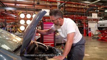 Top mecanic - Grégory y Stéphane se enfrentan a dos coches destrozados, uno de ellos acabó hundido