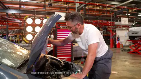 Top mecanic - Grégory y Stéphane se enfrentan a dos coches destrozados, uno de ellos acabó hundido Top mecanic - Grégory y Stéphane se enfrentan a dos coches destrozados, uno de ellos acabó hundido