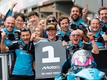 Daniel Holgado, tras firmar la 'pole' en Valencia.