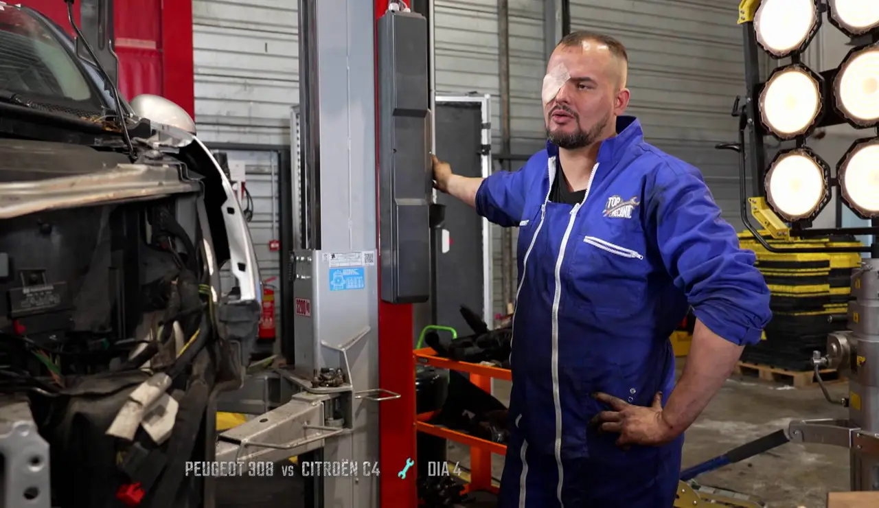 Top mecanic - Laurent remata la mecánica de su coche después del accidente de su ojo
