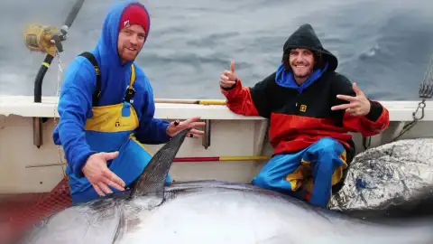 Pesca extrema - Comienza la temporada de pesca tras la muerte del primer oficial del Pinwheel Pesca extrema - Comienza la temporada de pesca tras la muerte del primer oficial del Pinwheel