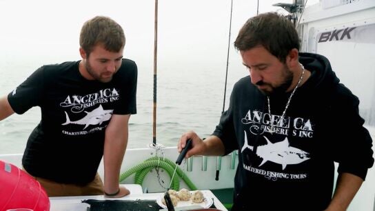 Pesca extrema - Los pescadores cocinan Fishcakes, un desayuno de pescadores en veleros
