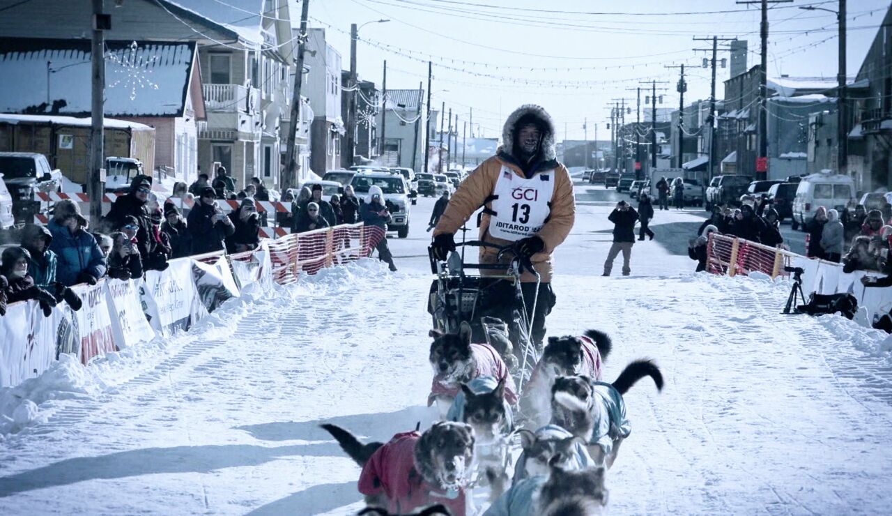 Lauro se prepara para competir con sus perros