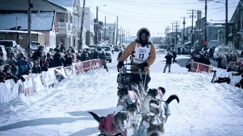 Lauro se prepara para competir con sus perros