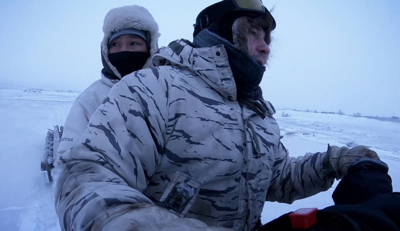 Chip y Agnes, atrapados en una fuerte ventisca mientras recogen le&ntilde;a para sobrevivir al invierno de Alaska
