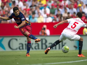 Luis Suárez ante el Sevilla Luis Suárez ante el Sevilla