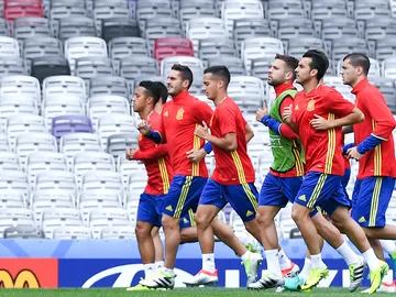 Los jugadores de la selección española entrenando Los jugadores de la selección española entrenando