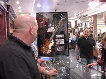 Un especial de Los Beatles se cuela en una casa PlayBoy Un especial de Los Beatles se cuela en una casa PlayBoy