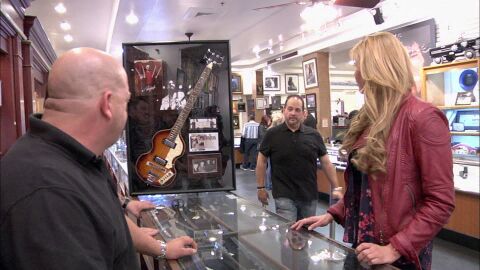 Un especial de Los Beatles se cuela en una casa PlayBoy 