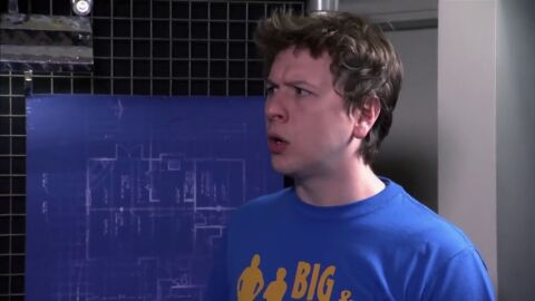 Frame 44.884553 de: La venta de alcohol ilegal en un restaurante 