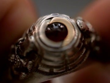 Frame 30.910159 de: El anillo de suicida que nunca perteneció al ejército alemán