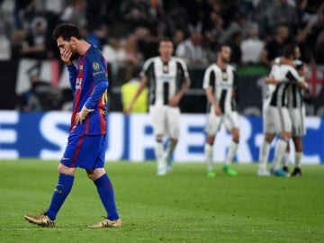 Messi, cabizbajo tras un gol de la Juventus