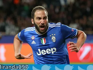 Higuaín Higuaín