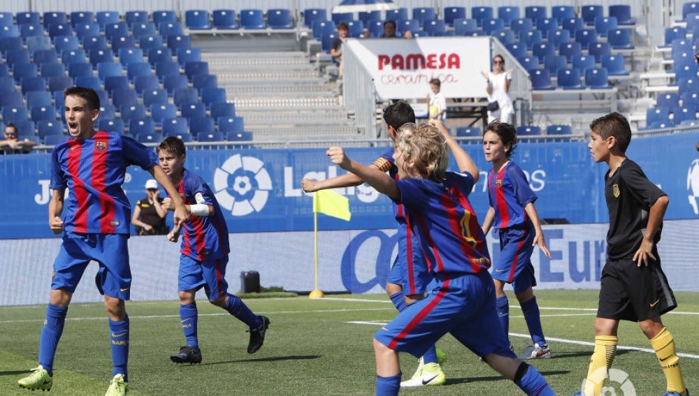 El Barcelona celebra su victoria ante el Atlético de Madrid en LaLiga Promises