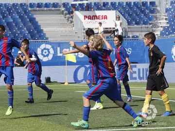 El Barcelona celebra su victoria ante el Atlético de Madrid en LaLiga Promises El Barcelona celebra su victoria ante el Atlético de Madrid en LaLiga Promises