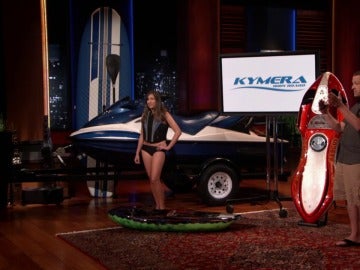 Así es Kymera, la moto de agua con forma de tabla de surf