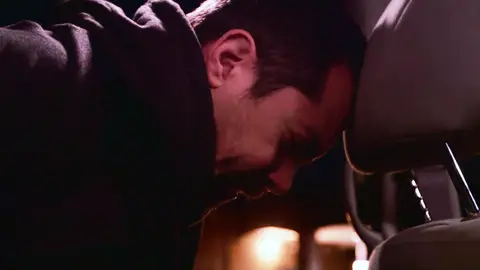 Robert tiene que abandonar el programa por problemas de salud Robert tiene que abandonar el programa por problemas de salud