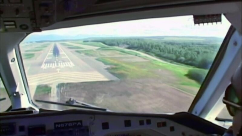 La rotura de una hélice produce un agujero en el suelo del Electra