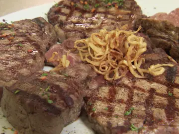 El gran reto del bistec: 2 kilos de carne El gran reto del bistec: 2 kilos de carne