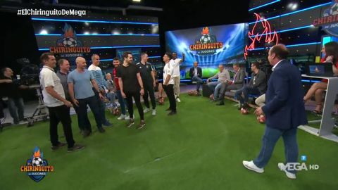 Juanma Rodr&iacute;guez escenifica el gol de Origi con el p&uacute;blico