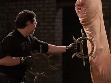 Los armeros de 'Forjado a fuego' se enfrentan a las ruedas de viento chinas Los armeros de 'Forjado a fuego' se enfrentan a las ruedas de viento chinas