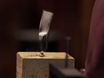 El cuchillo multiusos de un armero es partido por la mitad en la prueba de resistencia El cuchillo multiusos de un armero es partido por la mitad en la prueba de resistencia