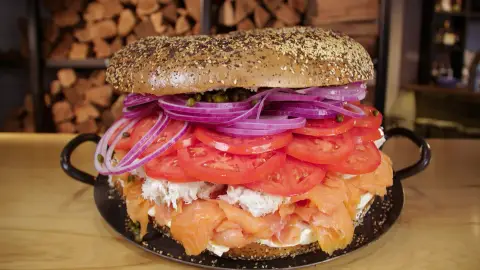 Un bagel de seis kilos Crónicas carnívoras