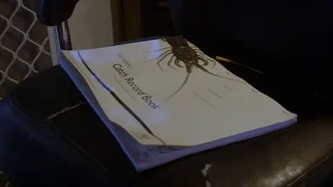 Un control sobre las capturas Cazadores de langostas