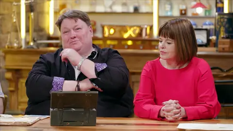 Anticuarios de El salón de las subastas El salón de las subastas