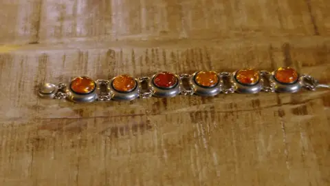 El salón de las subastas El salón de las subastas