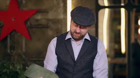 Una pieza japonesa deja a Simon sin palabras Una pieza japonesa deja a Simon sin palabras