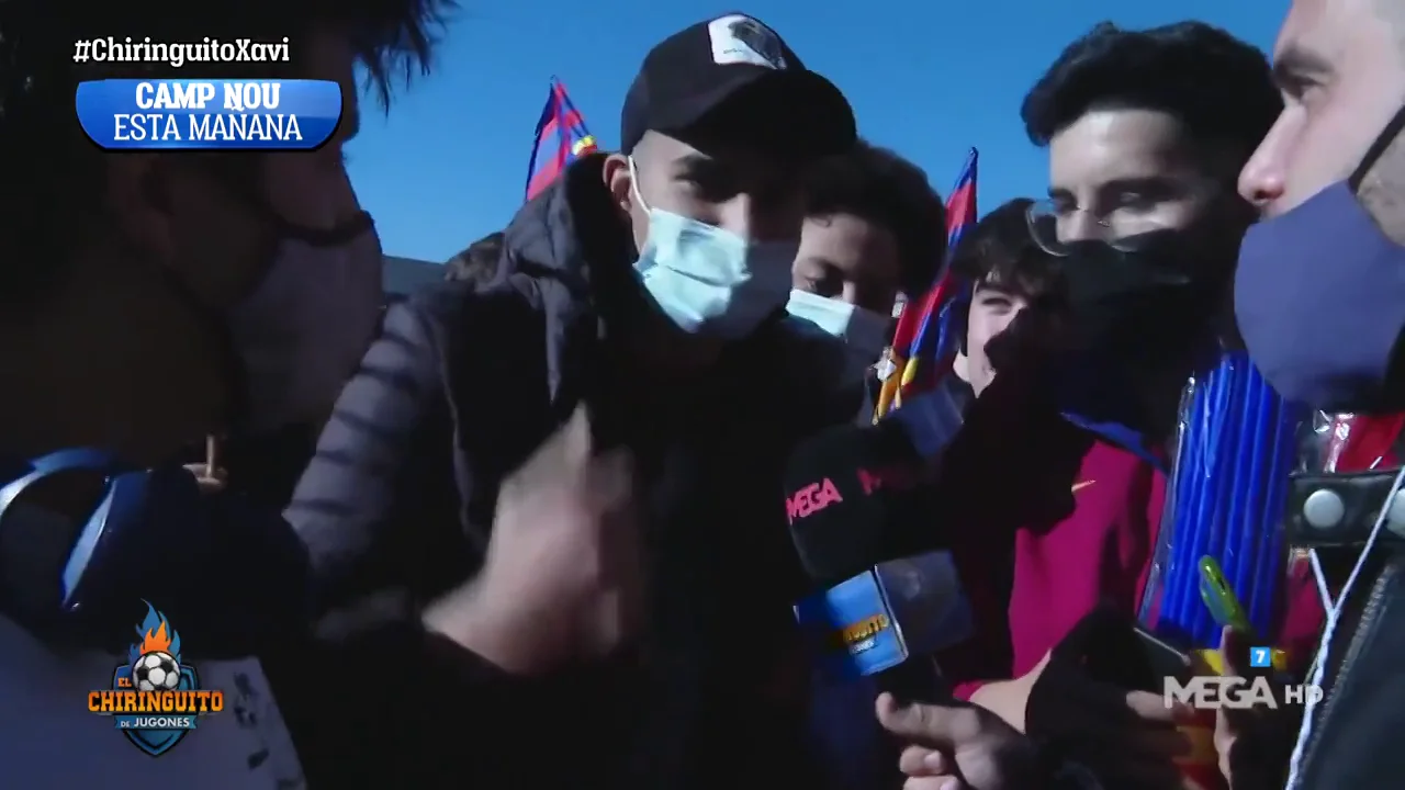 Xavi desata la locura en la afici&oacute;n cul&eacute; en su primer d&iacute;a como entreanador