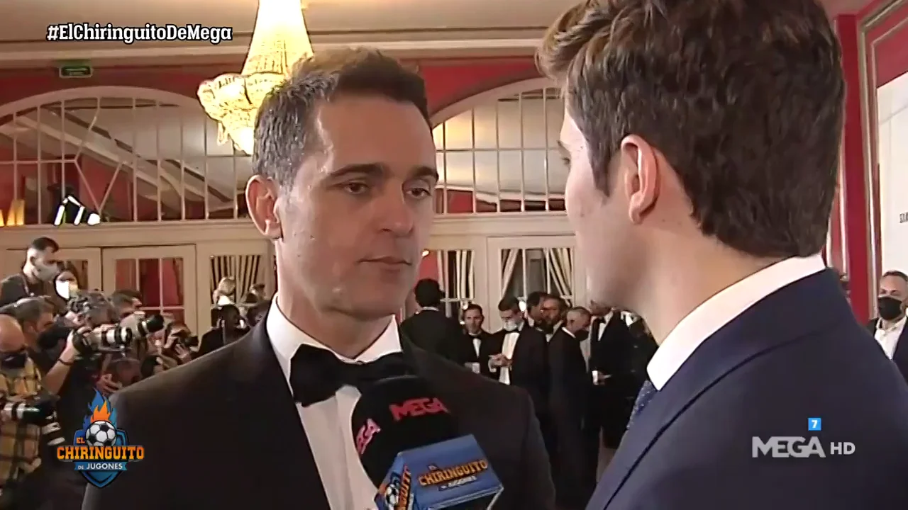 El Chiringuito se 'cuela' en la gala GQSpain Hombre del A&ntilde;o' en el reportaje de Nico Rodr&iacute;guez