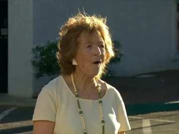 Sorprendida por cómo ha quedado su coche Sorprendida por cómo ha quedado su coche